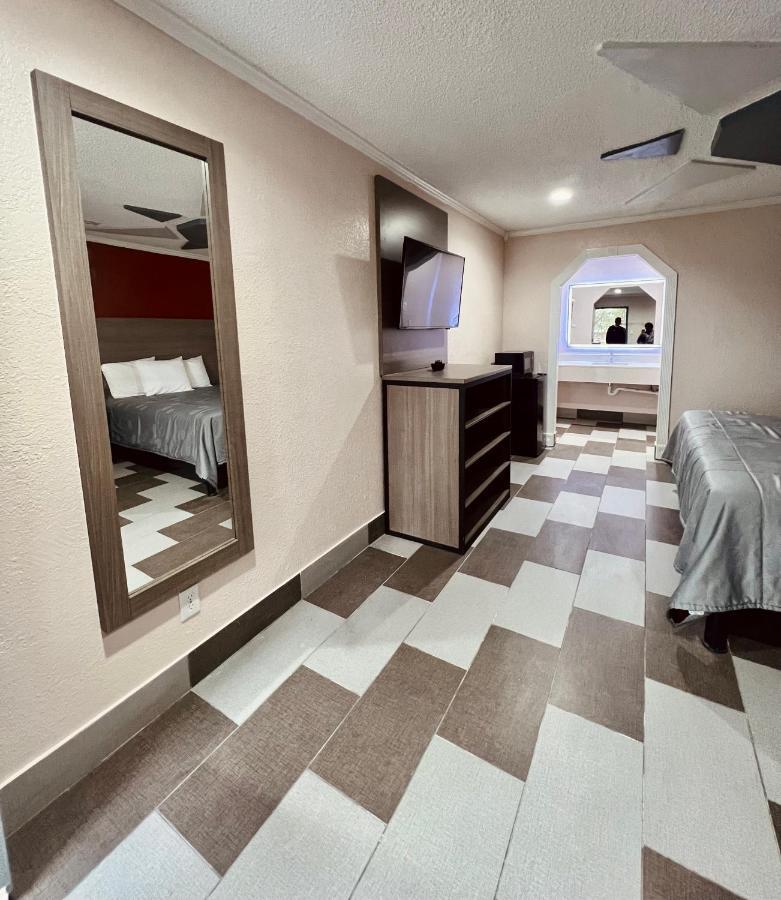 Hollywood Inn - Downtown Хюстън Екстериор снимка